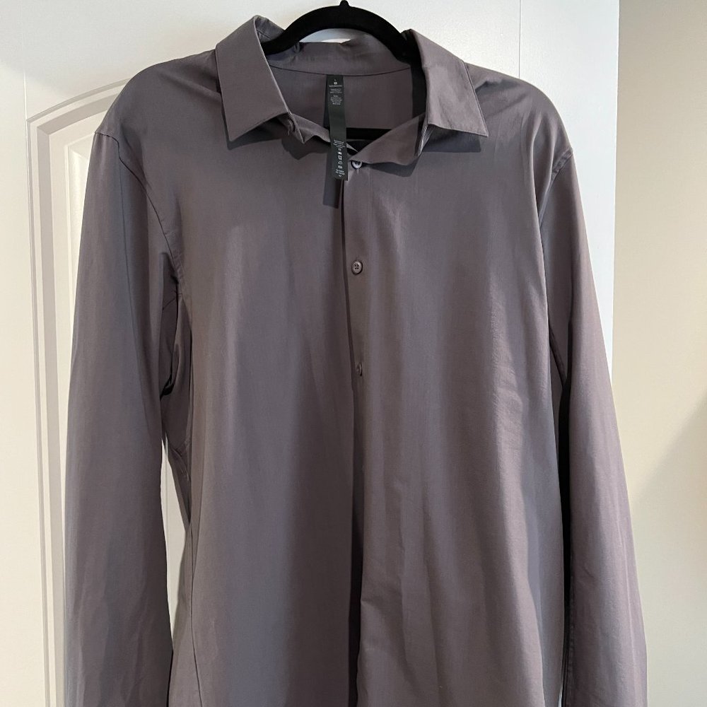 Luluemon Men's Button Down